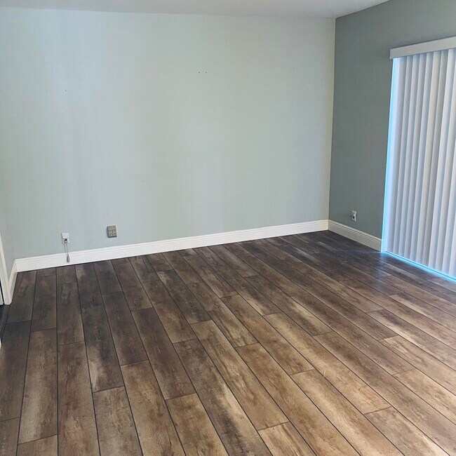 Building Photo - 1900 S Kanner Hwy