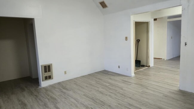 Building Photo - 1204 Washington St