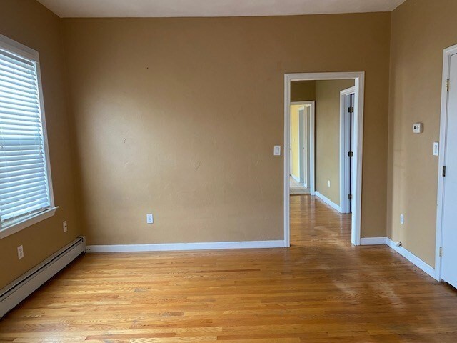 Building Photo - 67 Nichols St