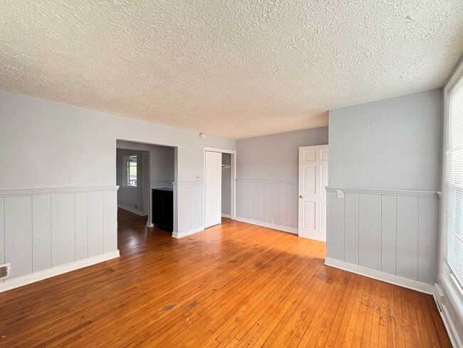Building Photo - 1236 Stella Dr