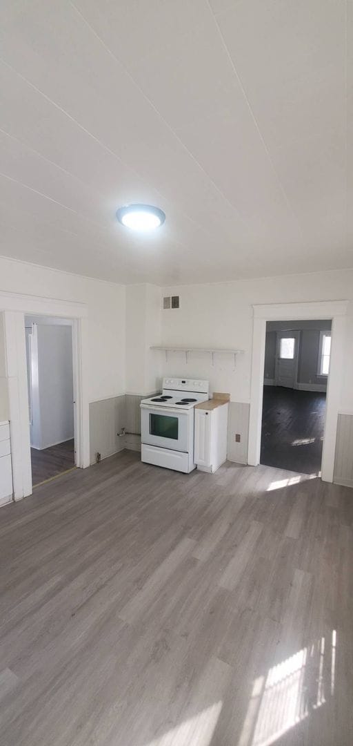 Building Photo - 6721 Edna Ave