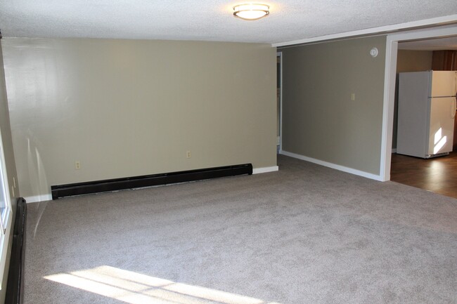 Living room - 205 N Fairview St