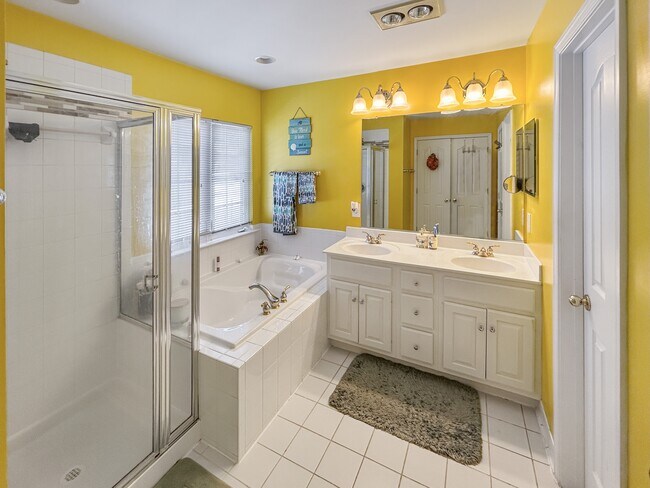 Building Photo - 14020 Seneca Ridge Dr