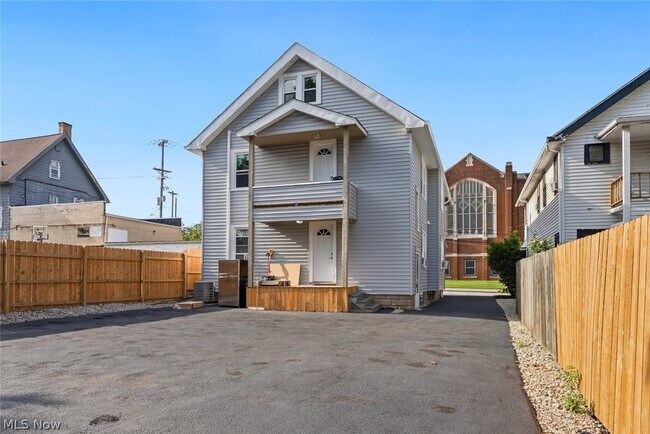 Building Photo - 3904 Ardmore Ave