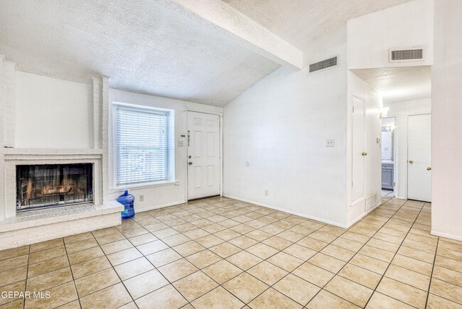 Building Photo - 630 White Cliffs Dr