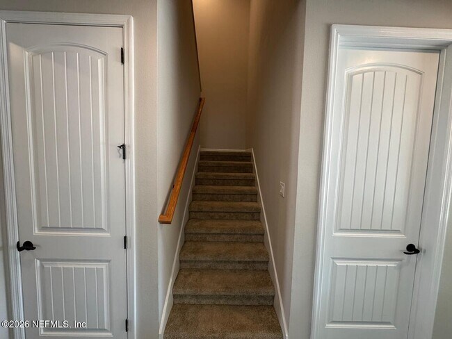 Building Photo - 217 Red Barn Rd