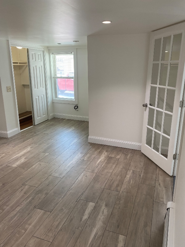 Building Photo - 111 Bridge St