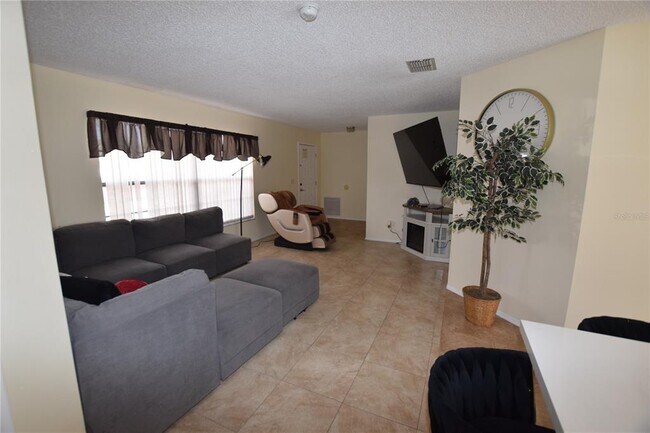 Building Photo - 7748 Indian Ridge Trail S