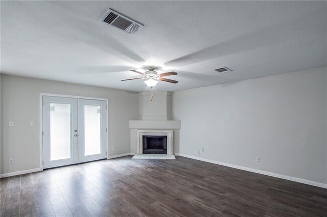 Building Photo - 17928 Narsitin Ln