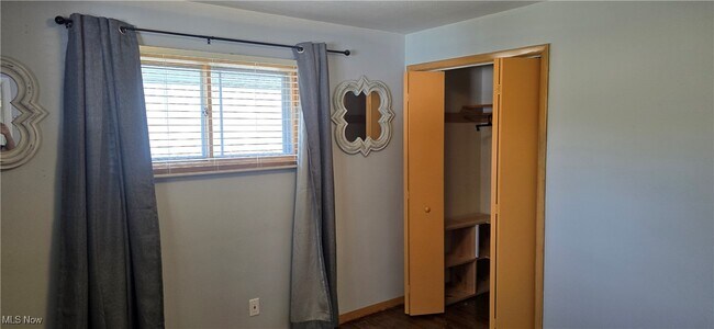 Building Photo - 3691 Higley Rd