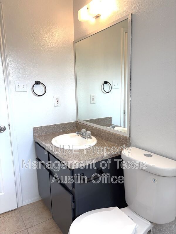 Building Photo - 14413 Tiffer Ln