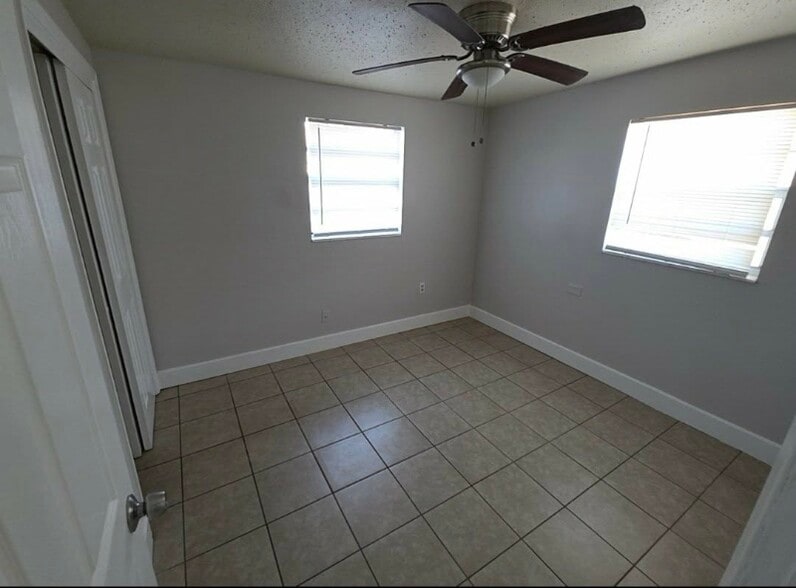 Building Photo - 272 A St