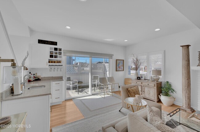 Building Photo - 973 Ocean Ave