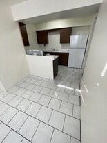 Building Photo - 2128 Belmont Ln