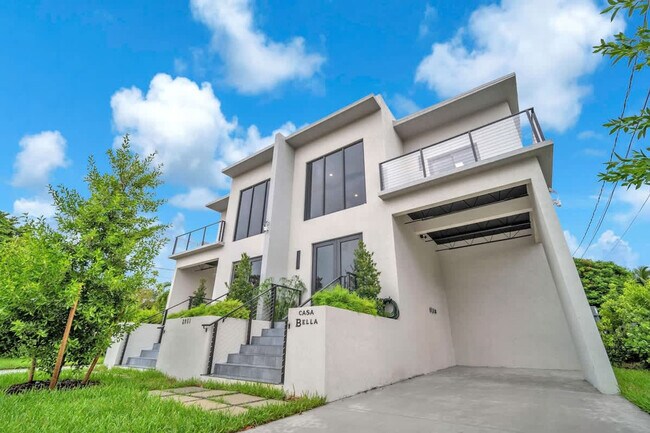 Building Photo - 2951 NW 13th St