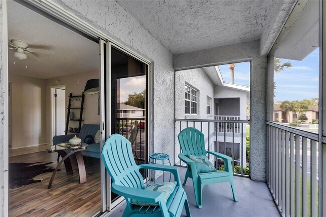 Building Photo - 588 Fairways Ln