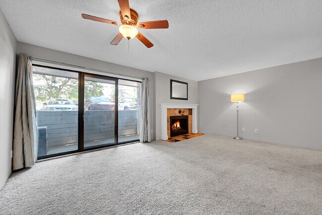 Building Photo - $1,450.00, 1-bedroom, 1-bathroom Lower Lev...