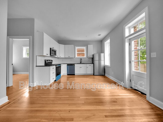 Building Photo - 707 Druid Park Lake Dr