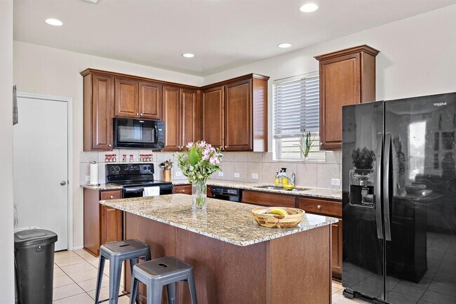 Building Photo - 100 Verdin Ln