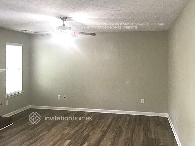 Building Photo - 1343 Dalesford Dr