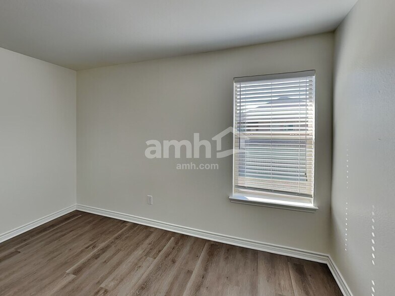 Building Photo - 429 Brookhollow Ln