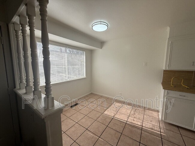 Building Photo - 9832 E 37th St