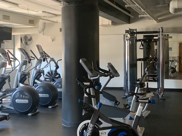 Building Photo - 165 N Canal St