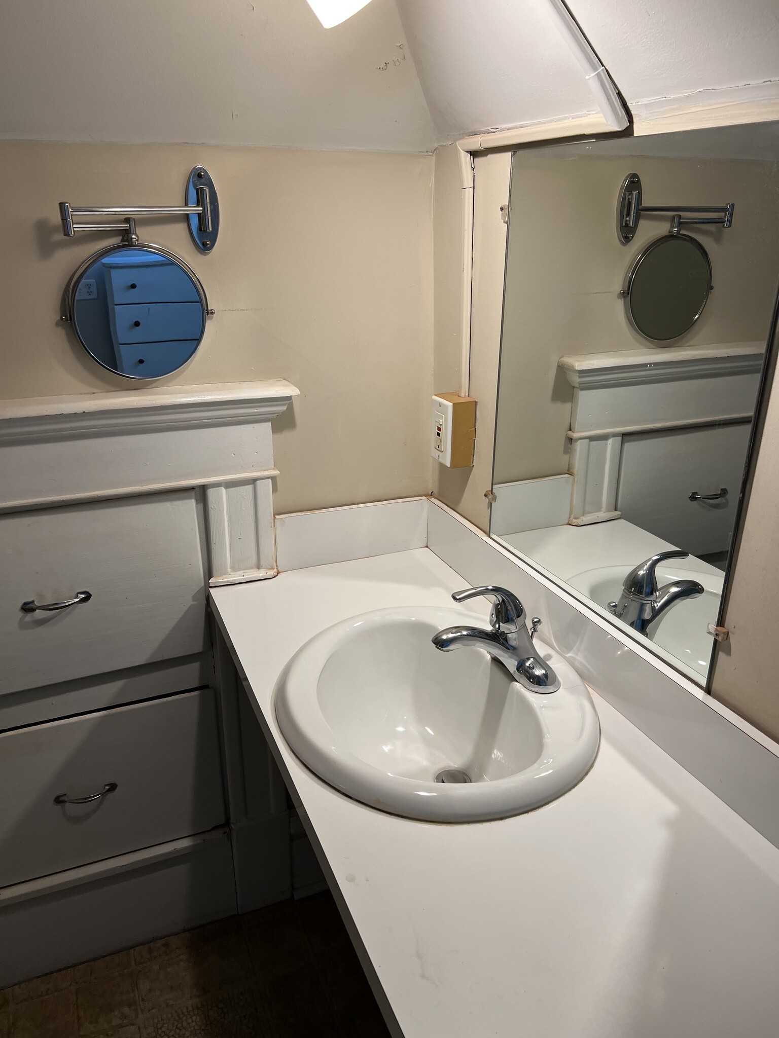 Bathroom - 2223 N 2nd St