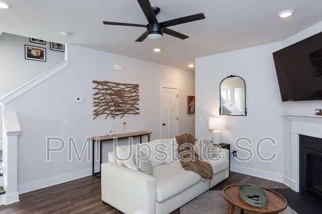 Building Photo - 1069 Millison Pl