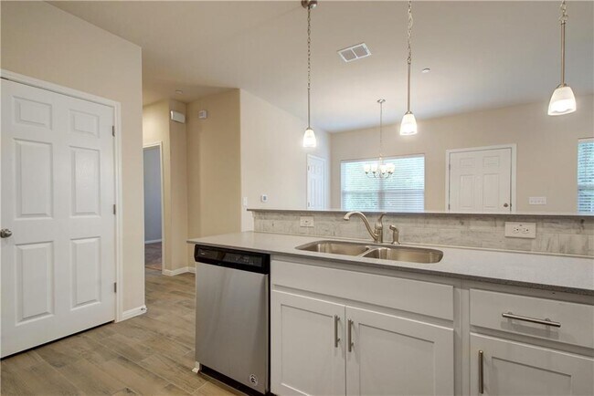 Building Photo - 12917 Leatherback Ln