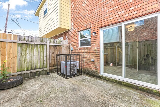 Building Photo - 1113 Orange Blossom Ln