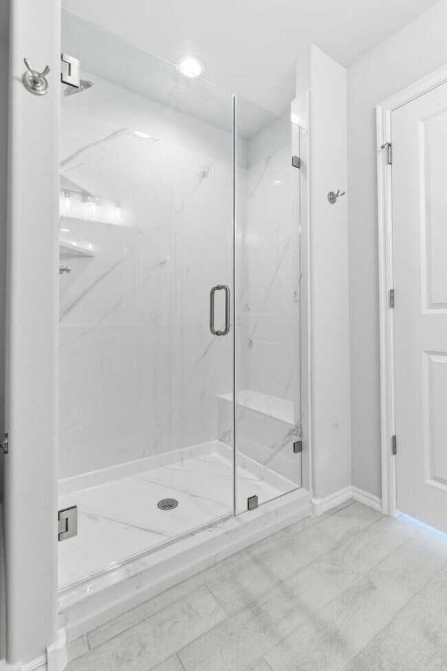 Building Photo - Spacious 4 Bed Home in Owasso – Open Living + Modern Kitchen