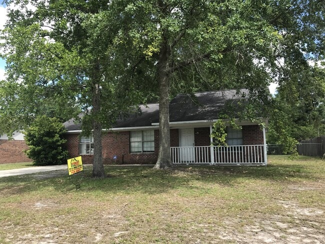 Primary Photo - 1469 Paul Caswell Blvd
