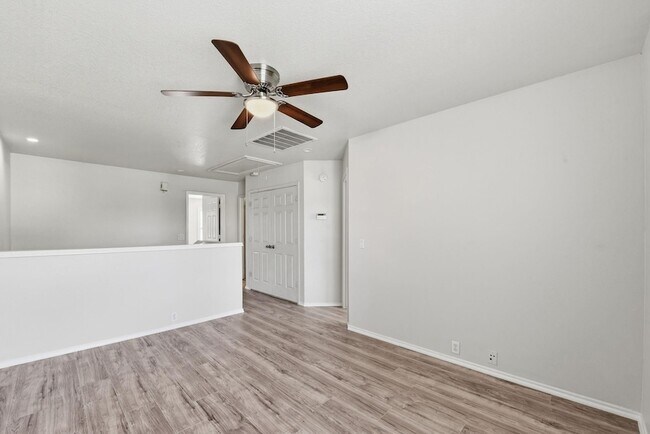 Building Photo - 9631 Coyote Creek Dr
