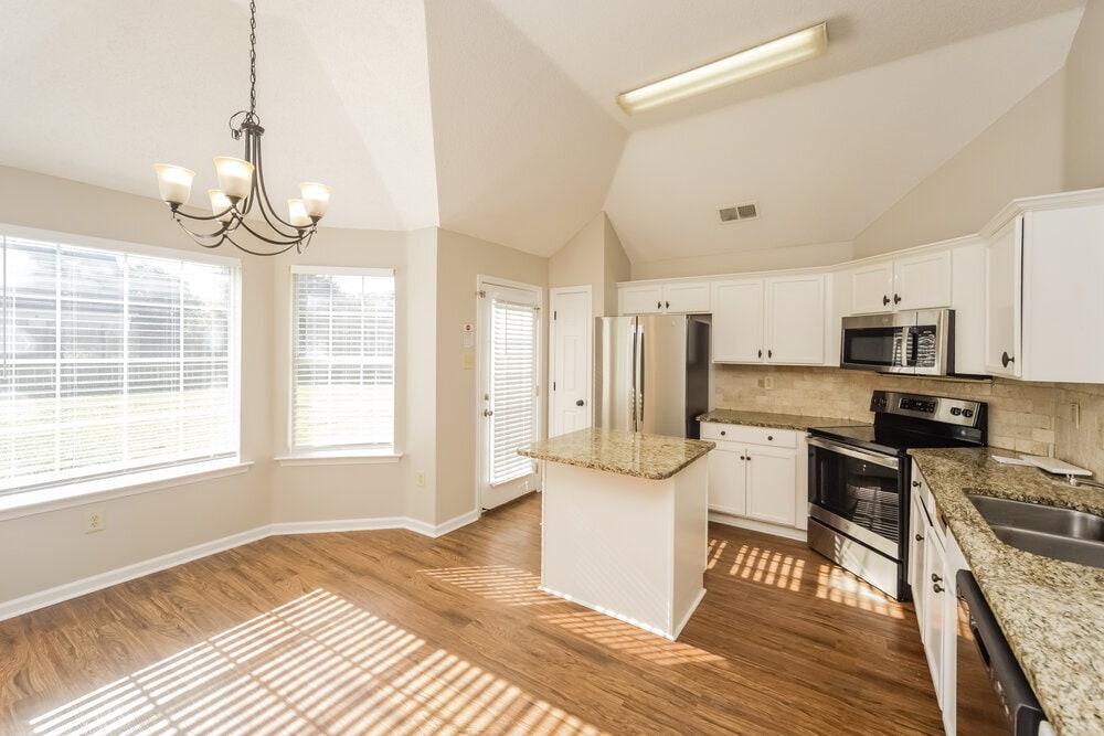 Building Photo - 7203 Fox Creek Dr