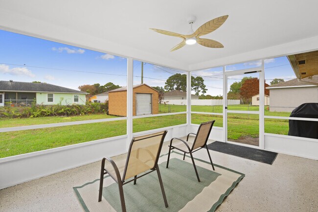 Building Photo - 1672 SW Angelico Ln