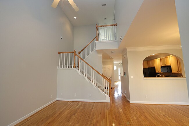Building Photo - Spacious Townhome in Prime North Raleigh Location