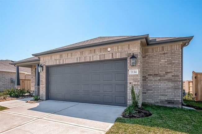 Building Photo - 7134 Glennwick Grv Ln