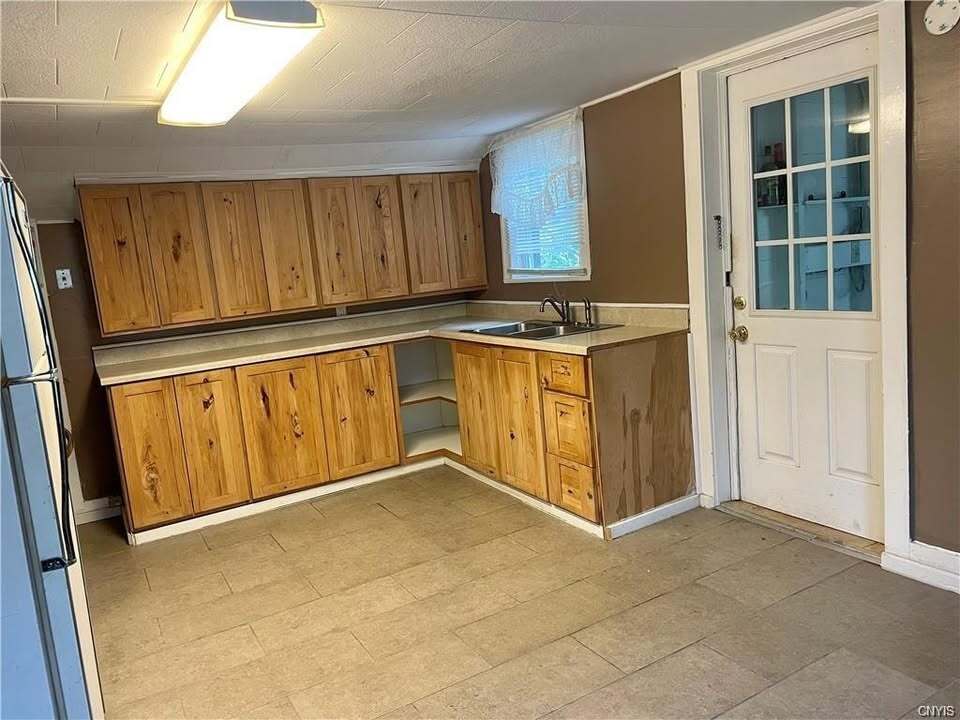 Building Photo - 820 Mill St