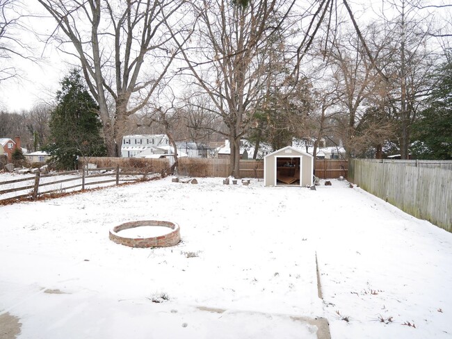 Building Photo - Charming 4 Bedroom House in Parkville, MD