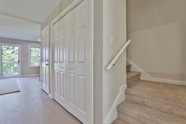 Building Photo - 6 Veterans Rd