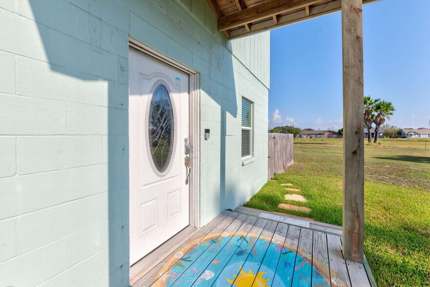 Building Photo - 510 E King St