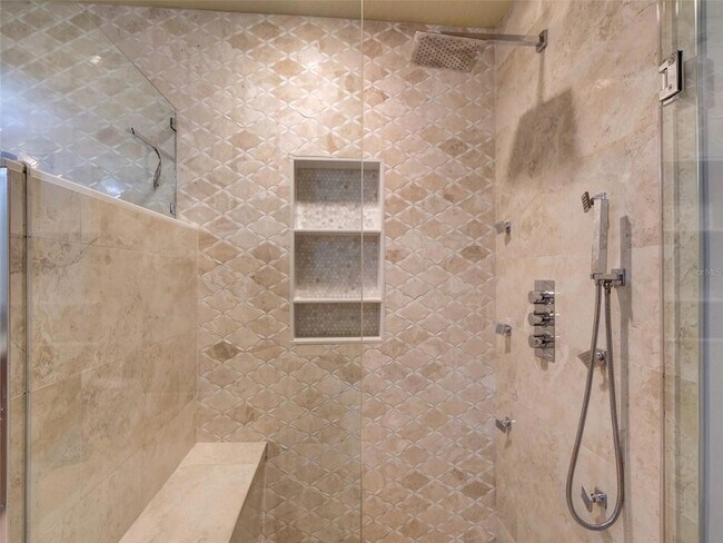 Building Photo - 100 S Eola Dr