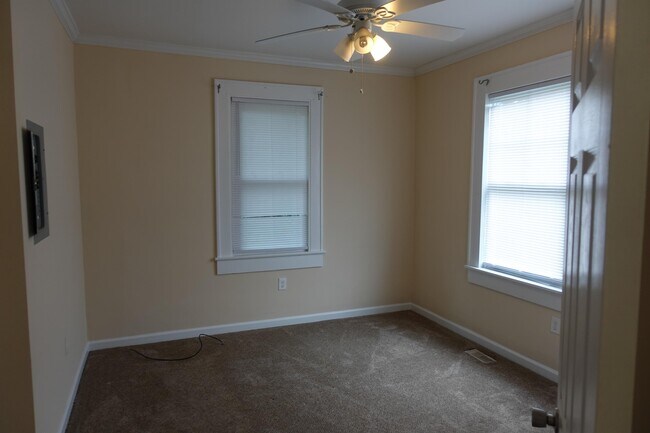 Building Photo - 8490 Dandelion Ln