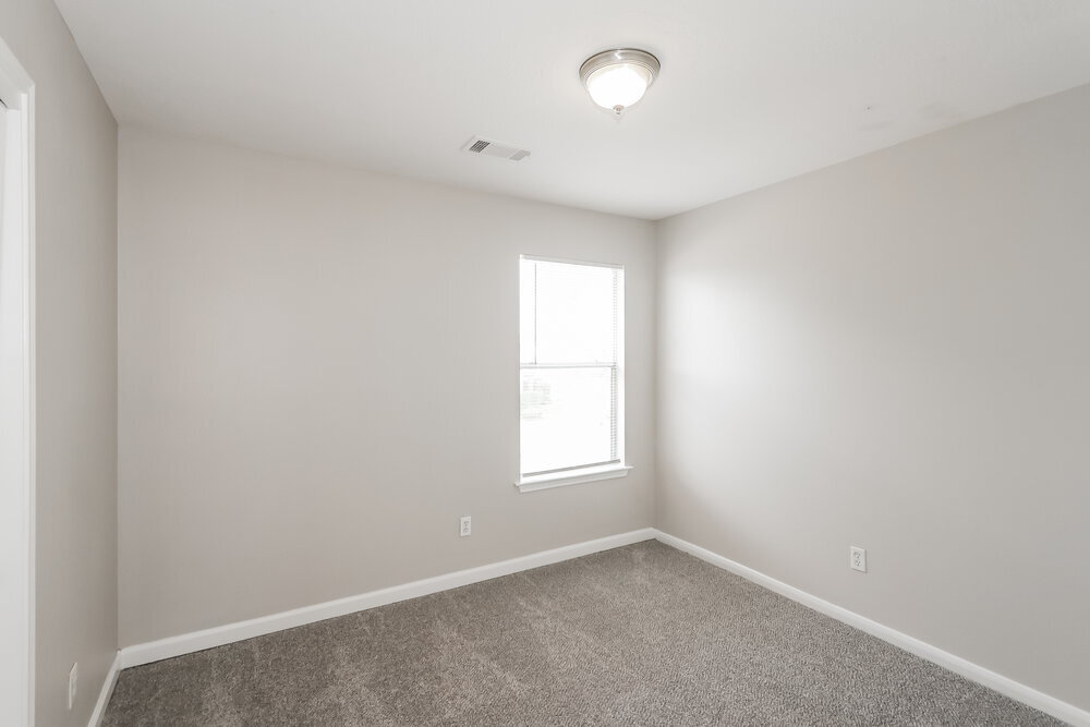 Building Photo - 7423 Village Lake Dr