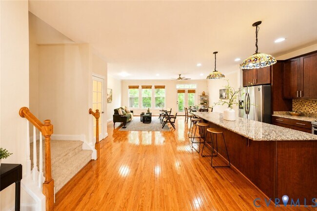 Building Photo - 5421 Hickory Ann Dr