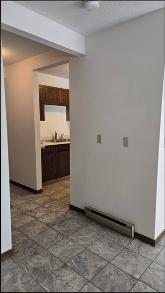 Building Photo - 1334 Spring Village Dr