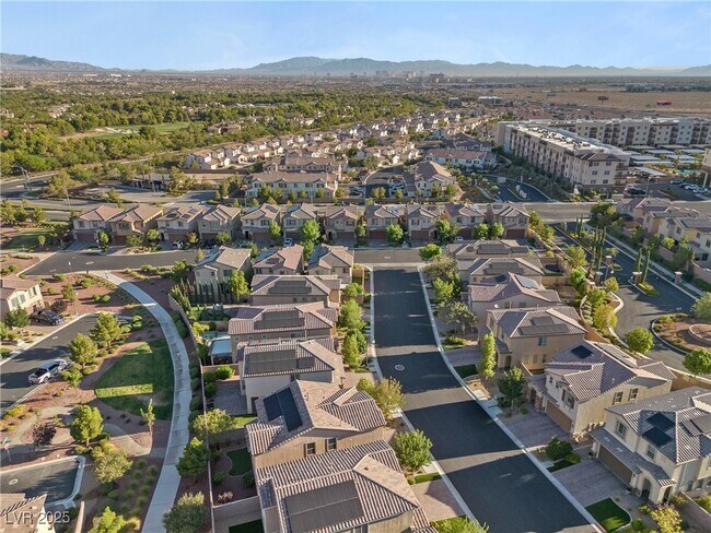 Building Photo - 12243 Loggeta Way