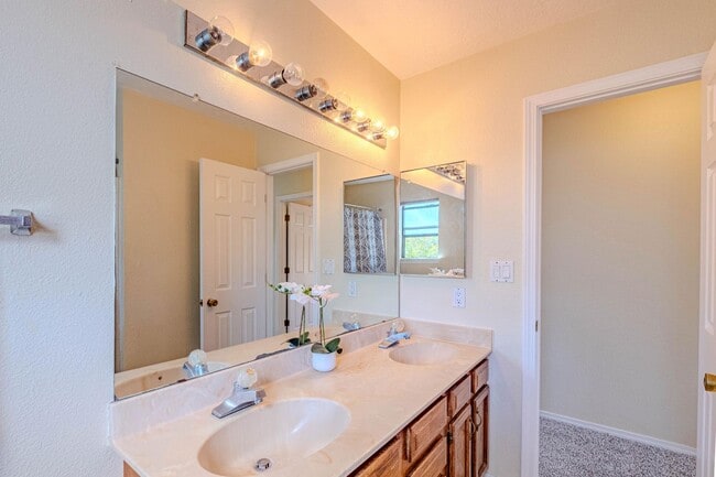 Building Photo - 7725 Pinewood Dr NW