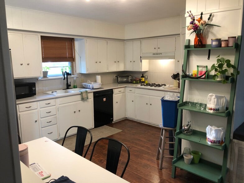 Charming kitchen with plenty of storage - 1301 Kendolph Dr